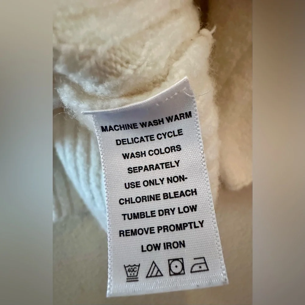 Chadwick’s Women’s  Cream/Ivory Cropped Cardigan “Beautiful Sleeves” Size Medium - Picture 5 of 8